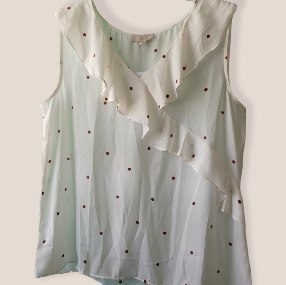 Loft White flower ruffle Top